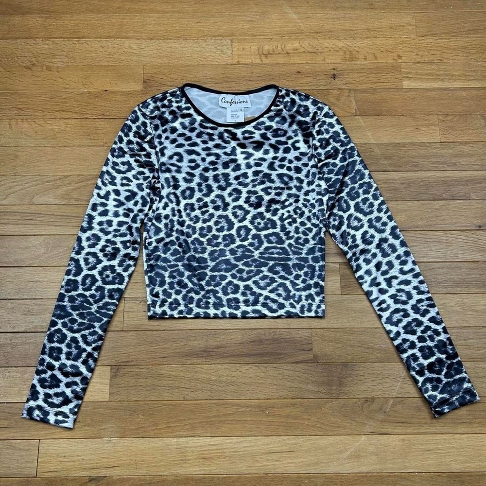 Vintage silky black and white leopard print long sleeve crop top